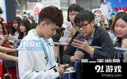 王者荣耀九日主播貂蝉教学 飘逸走位技巧教学